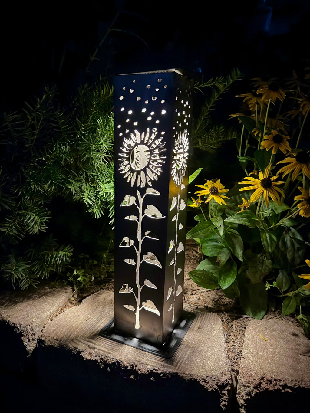 XL Square Sunflower Solar Pillar | Multiple Sizes