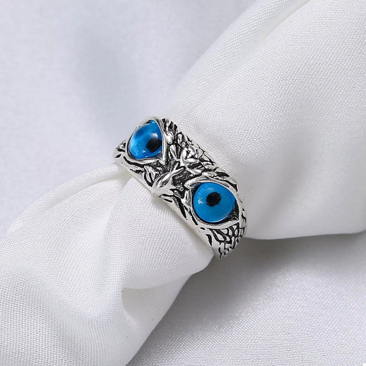Blue Owl Eyes Silver Plated Ring