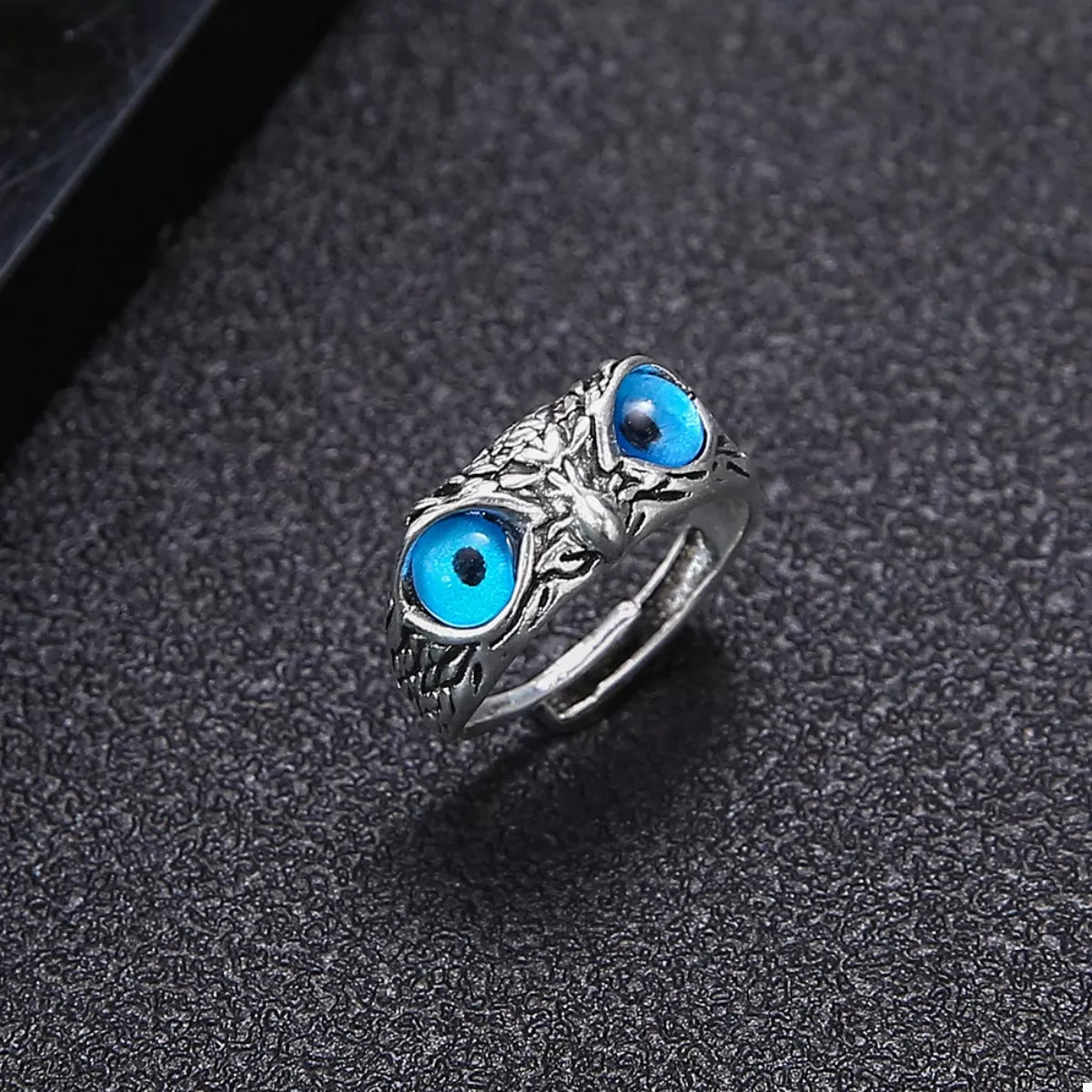 Blue Owl Eyes Silver Plated Ring
